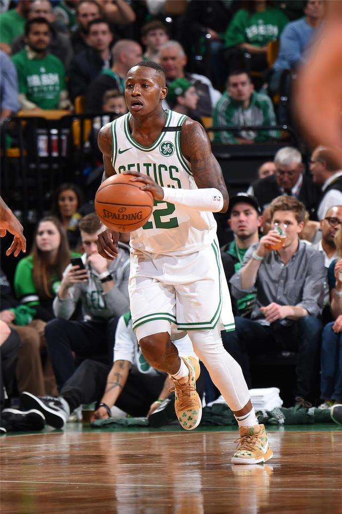 体育男篮世界杯：里维斯15分 美国109-81希腊